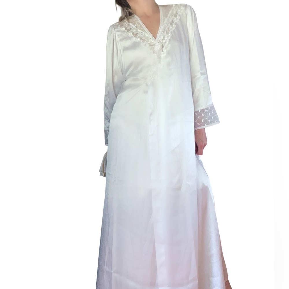Vintage Division Of Mod Lebanon White Silky Lace … - image 4
